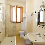 Properzio Hotel 2*